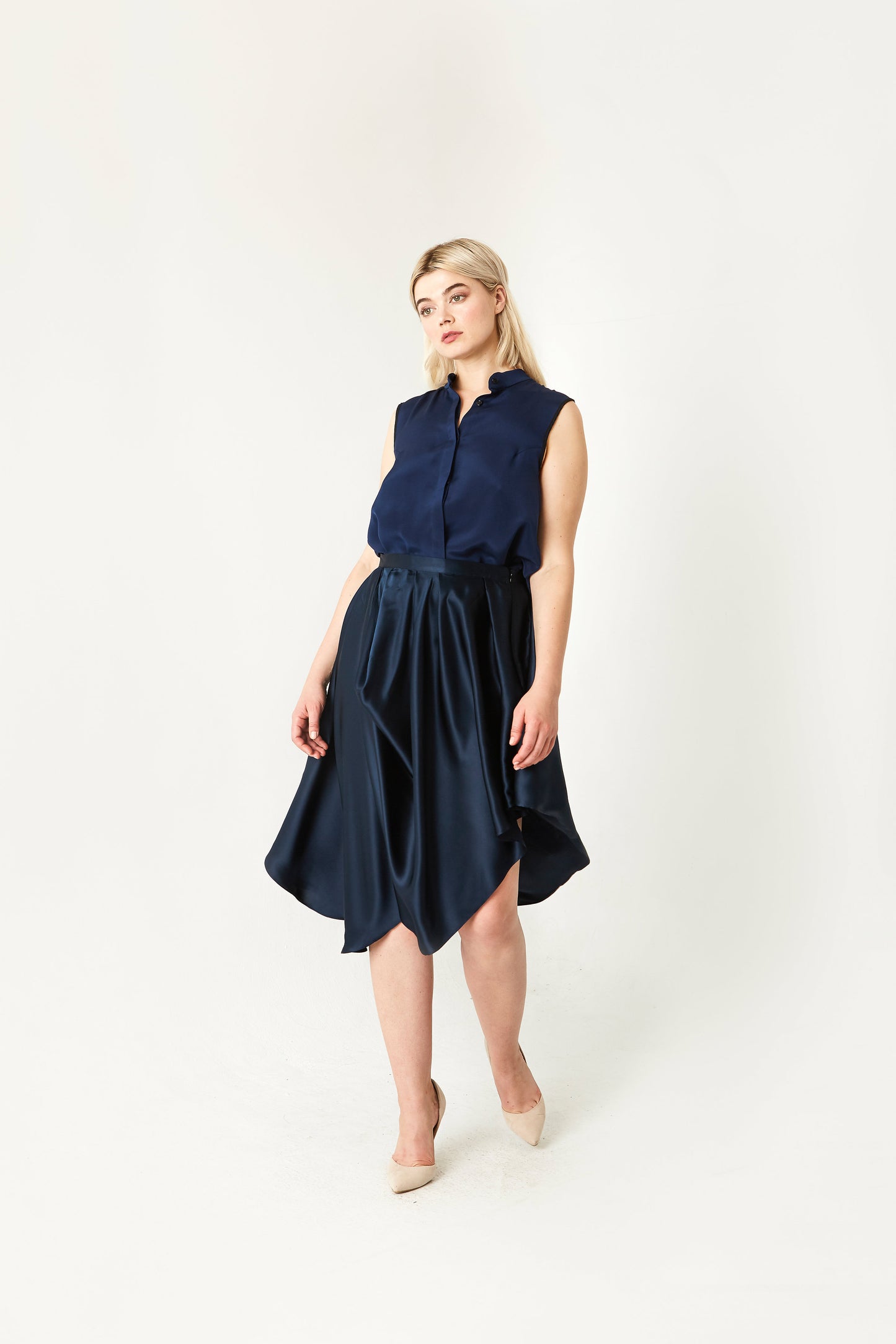 Women's Sleeveless Silk Blouse
